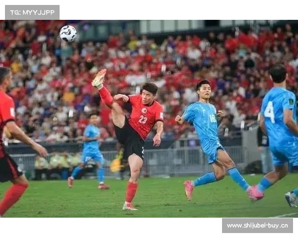 U23亚洲杯预选赛:年轻球迷追随偶像热情满怀成赛场亮丽风景 U23亚洲杯预选赛:年轻球迷追随偶像热情满怀成赛场亮丽风景